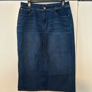 Cato size 8 cute denim skirt with bling back pockets - review measurements below